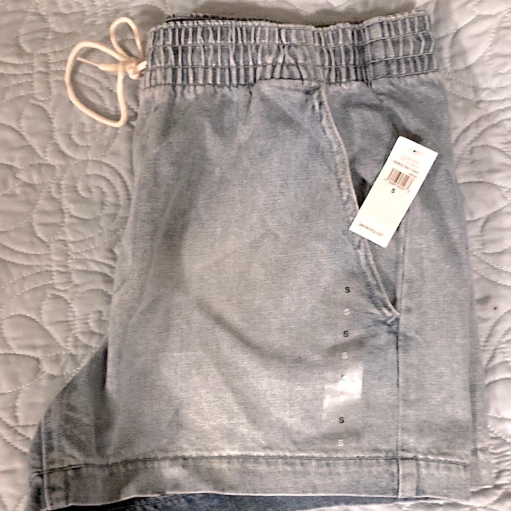 NWT Gap Shorts😍